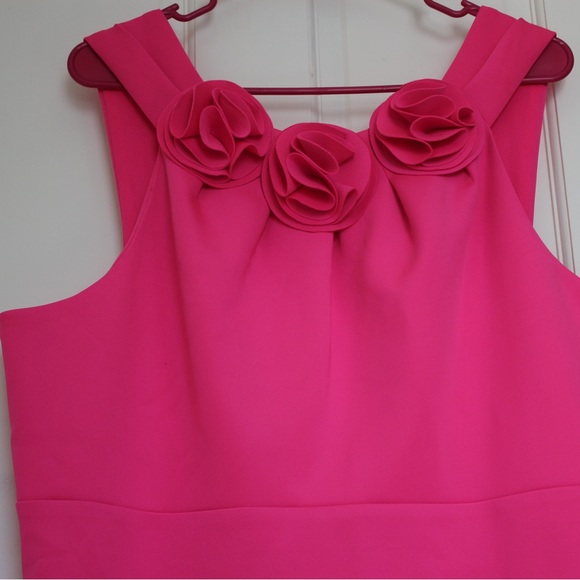 Formal cocktail dress with 3 floral appliqués in front. - Picture 5 of 13